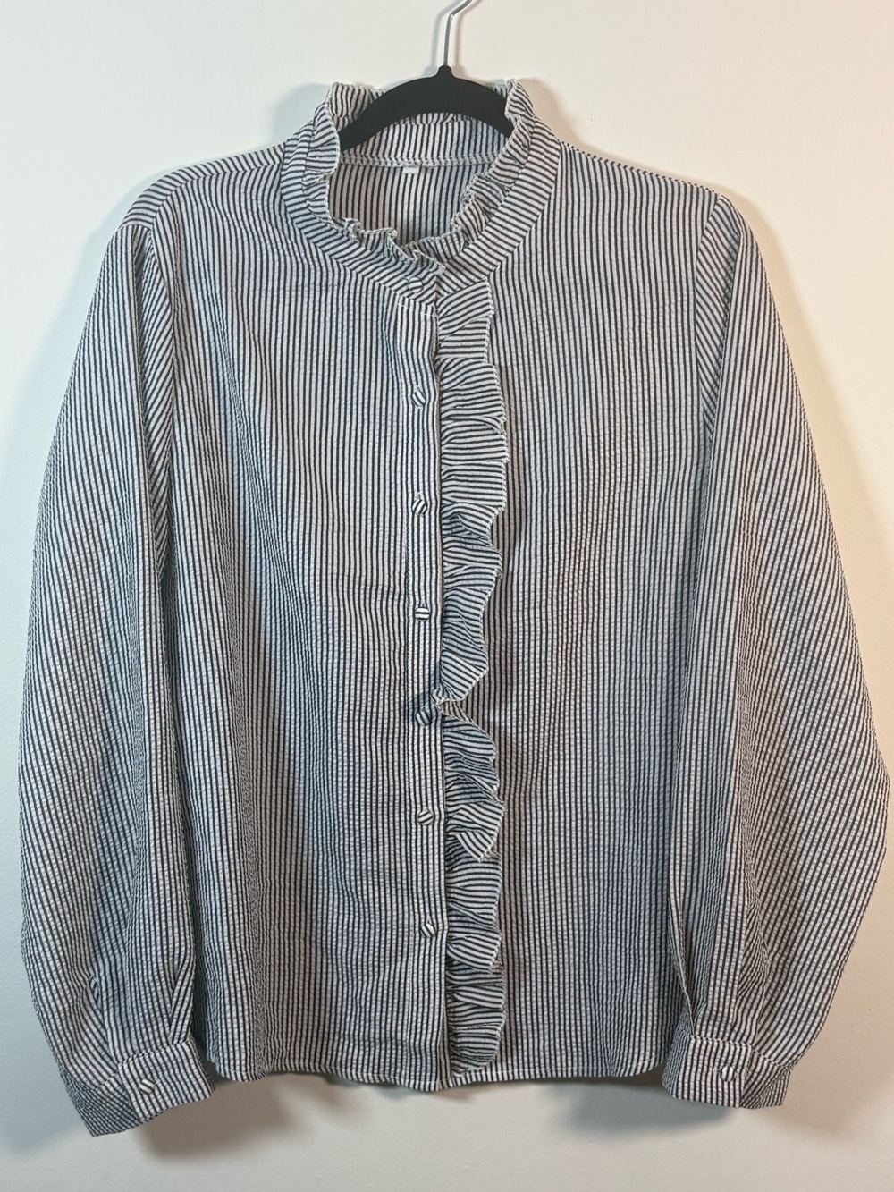 Black White Seersucker Stripe Ruffle Blouse XL